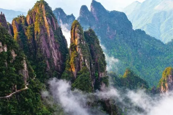 莽山五指峰景區<a href='https://www.www.51kouyi.org/' target=_blank>旅游攻略</a>一日游