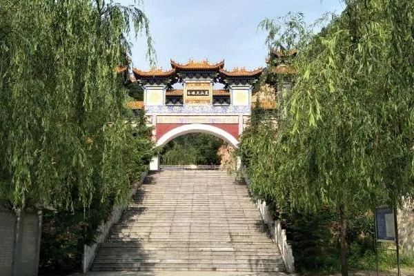 平山黑山大峽谷好玩嗎 平山黑山大峽谷好玩嗎