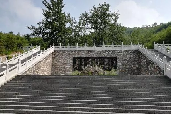 藤龍山風景區在哪里 離石家莊有多遠
