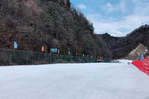 神農架滑雪場好玩嗎 怎么感覺沒什么關注