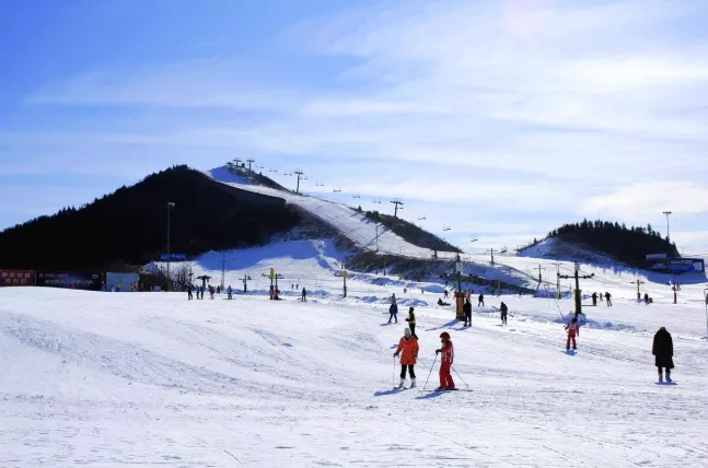 北京滑雪場哪個最好玩 滑雪裝備有哪些東西 北京滑雪場哪個最好玩 滑雪裝備有哪些東西