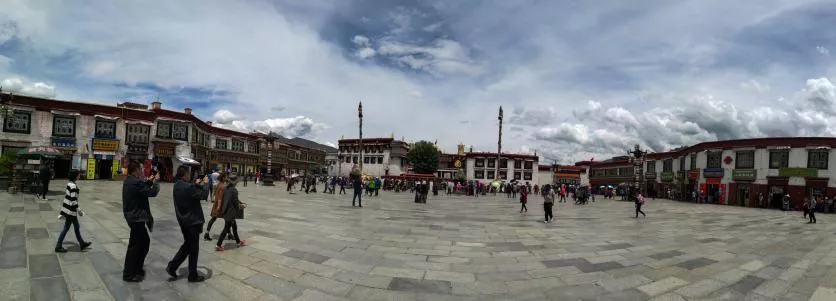 從八廓街到大昭寺<a href='/lvyougonglue/' target=_blank>旅游攻略</a>及路線 從八廓街到大昭寺旅游攻略及路線
