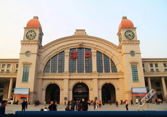 額濟納胡楊林旅游線路+住宿攻略 額濟納胡楊林旅游線路+住宿攻略