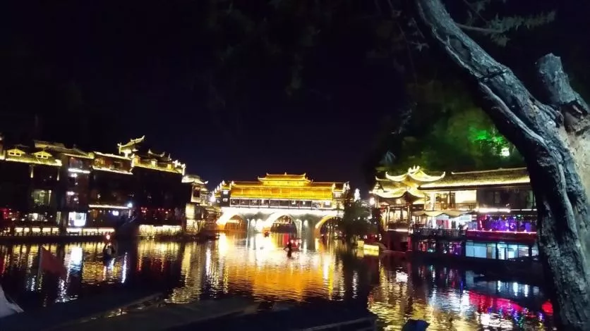 鳳凰古城夜景 鳳凰古城夜晚攻略 鳳凰古城夜景 鳳凰古城夜晚攻略