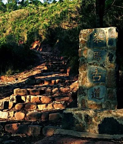危險重重！盤點國內最值得冒險的十大景點