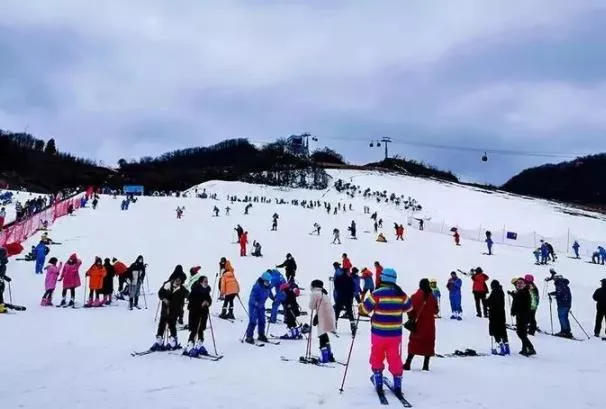 湖北省內哪里有滑雪場地